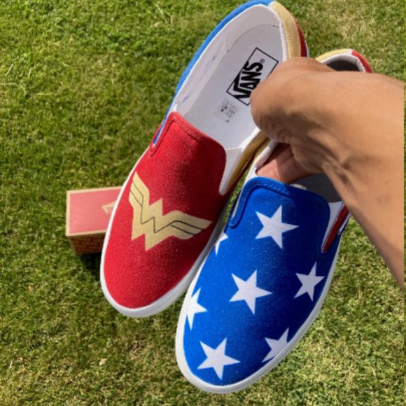 Wonder Woman 1984 Custom Vans - Picture 7 of 10